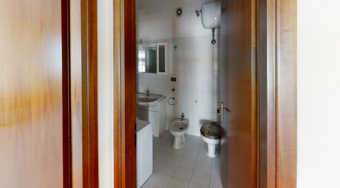 Via-Cipriani-Bathroom (1) (1) (1)