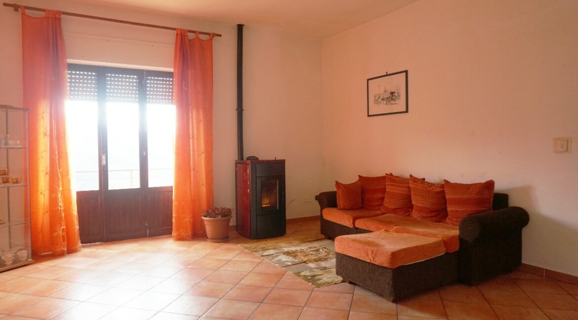 SALA (63)