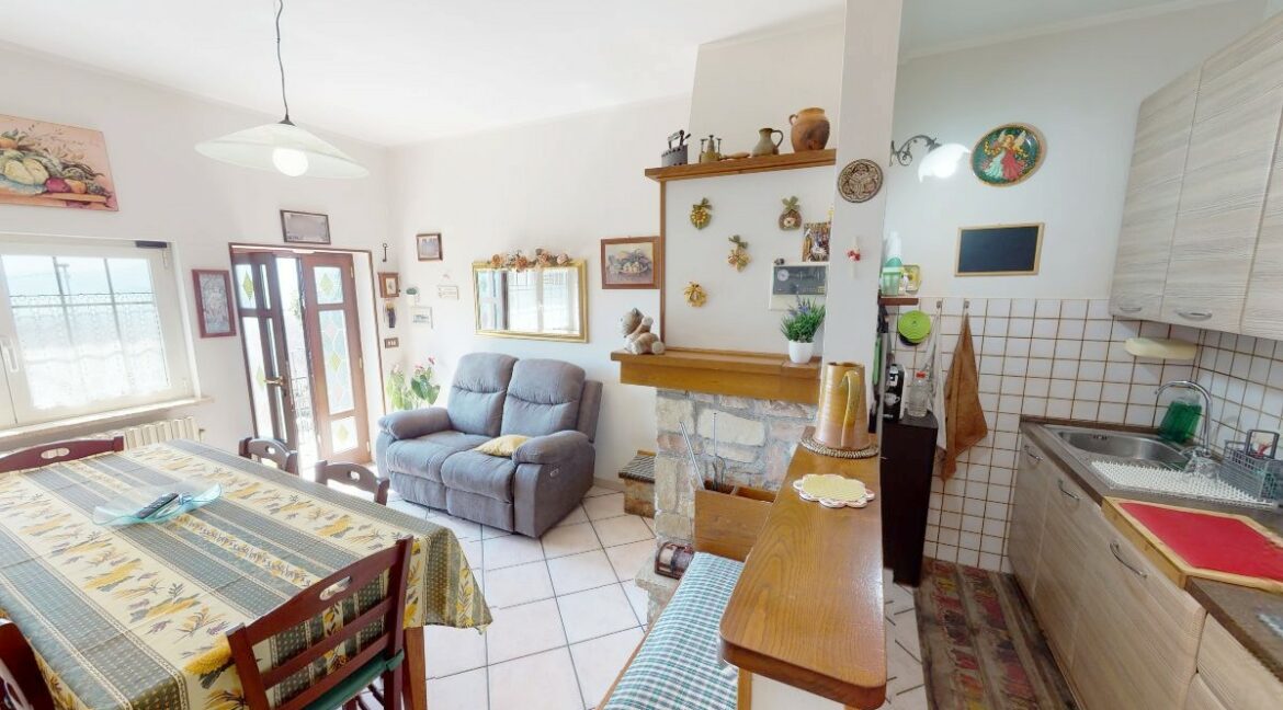 sala piano terra (2)