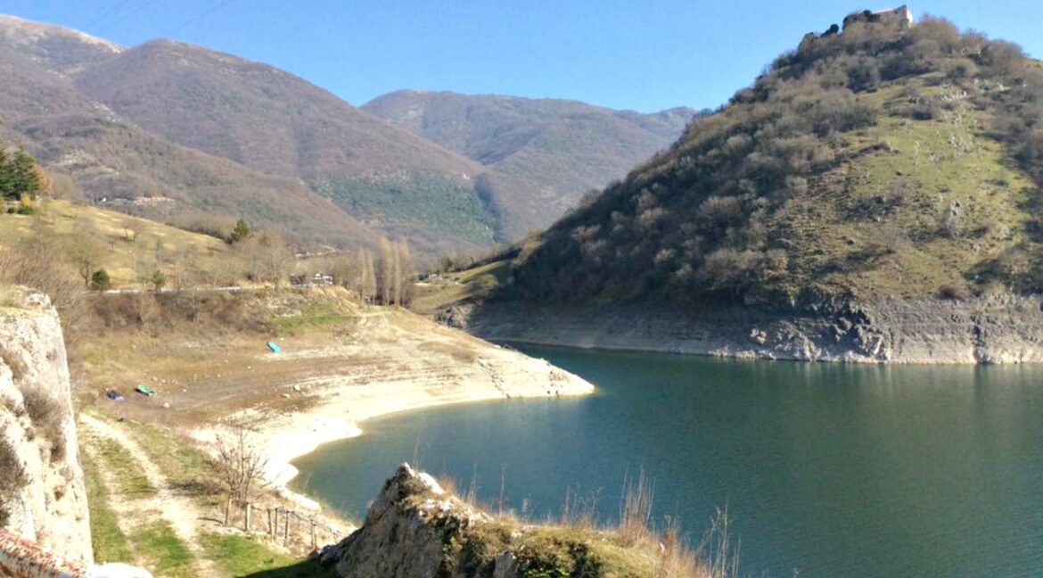 lago-1