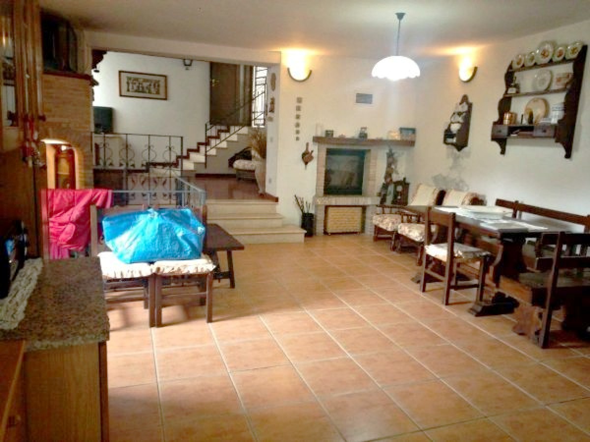 Cantalice:Indipendente casa vacanze B&B con terrazzo panoramico Rent to buy(rif.2331)