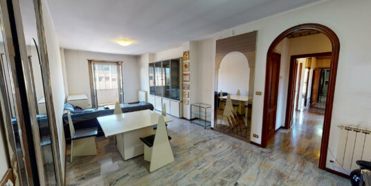 Rieti-Città Giardino: Ampio appartamento con balcone circostante (Rif. 2342)