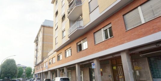 RIETI-CITTA’ GIARDINO Appartamento di ampia metratura con ascensore (Rif.2450)
