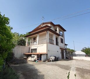 Rieti-Casali Poggio Nativo: Casa Indipendente con giardino (Rif.:2574)