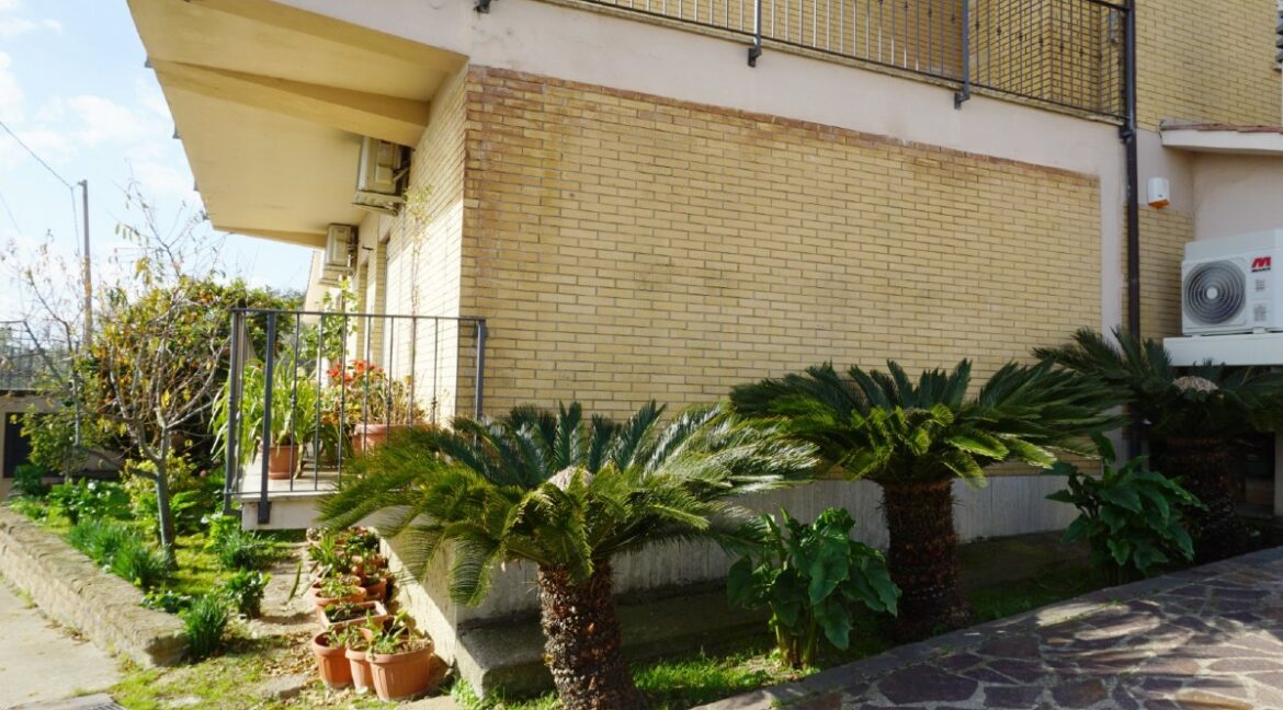esterno 01