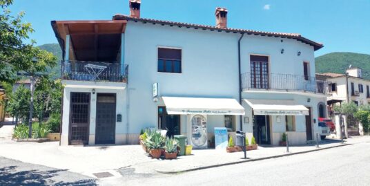 Rieti-Greccio:Stabile interamente affittato messo a reddito(Rif.2671)