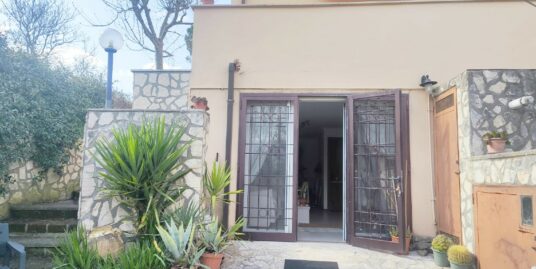 POGGIO CORESE Villetta a schiera capotesta con giardino privato (Rif.2698)