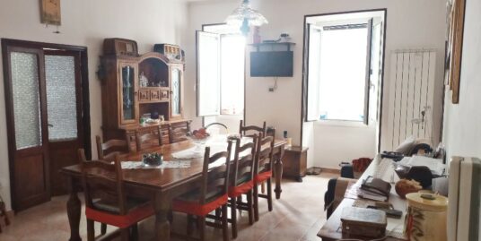 Rieti-Cittaducale: Stabile in blocco con tre appartamenti ottimo investimento(Rif.2689)