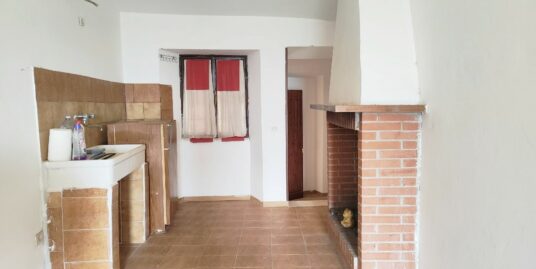 CASAPROTA Appartamento di 65 mq parzialmente da ristrutturare (Rif.2718)