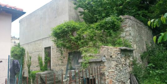Rieti – Madonna del Passo: Casale con terreno (Rif.2272)