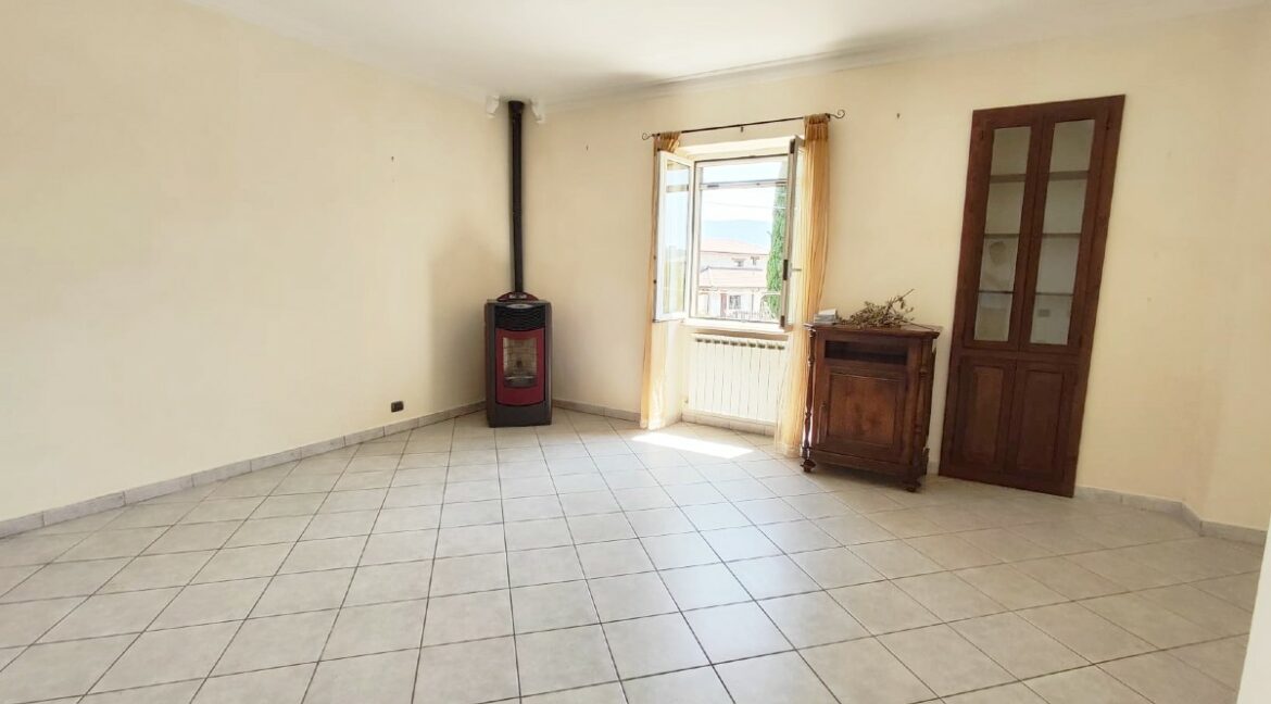 SALA (1)