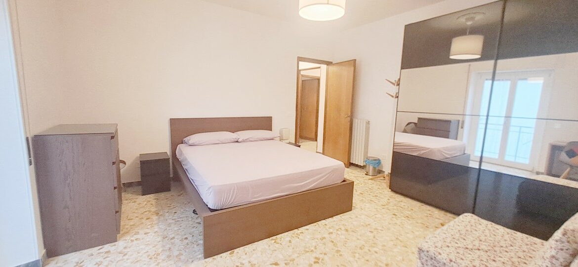 CAMERA 05 (1)