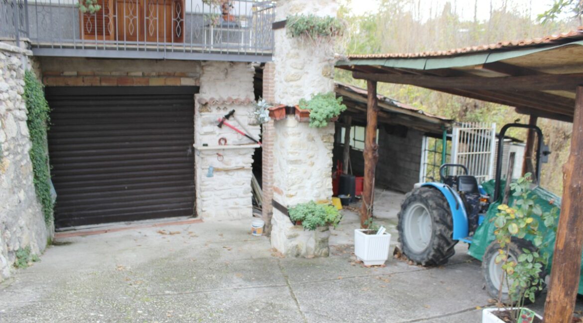 GARAGE 01 (1)