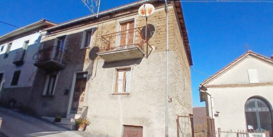 SAN MARTINO Casa Indipendente di ampia metratura (Rif.2784)