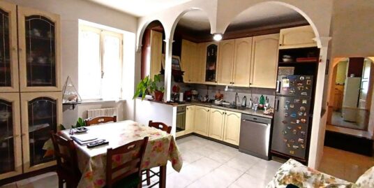 RIETI-VIA SALARTIA PER L’AQUILA Bifamiliare su due livelli con ampia corte circostante (Rif.2812)