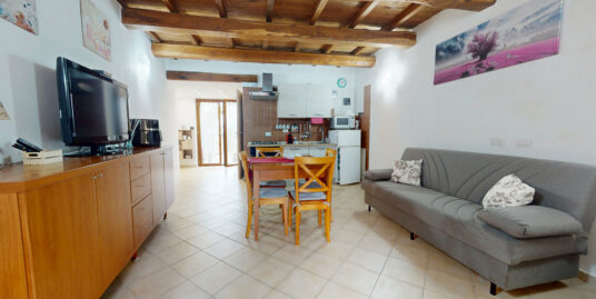 SANTA RUFINA Appartamento su due piani con Corte Privata e Terrazza Panoramica (Rif.2857)
